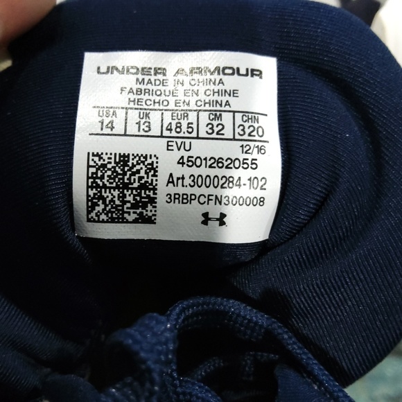 CLEARANCE /Make an offer! Under Armour Cleats sz 14 - Picture 6 of 7